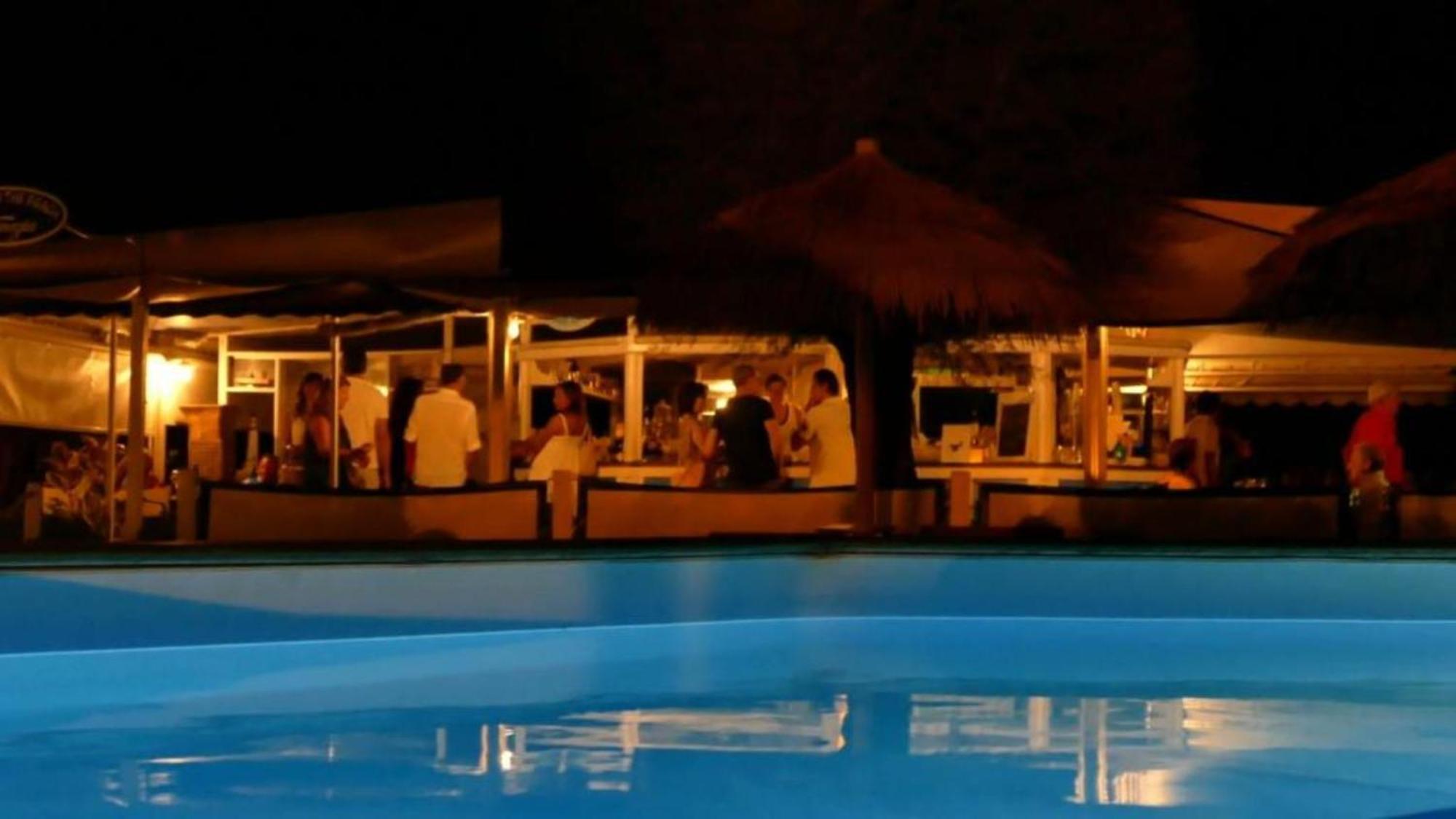 Bed And Breakfast Bagno Venezia Marina Di Carrara Esterno foto
