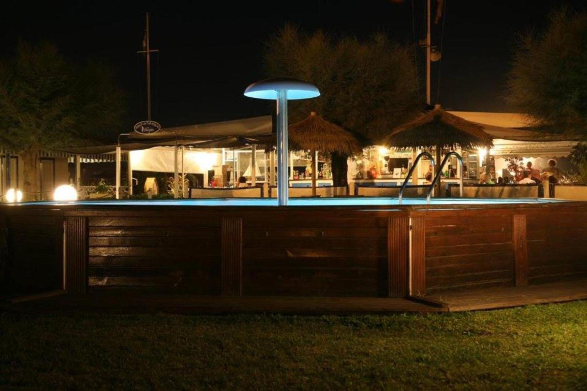 Bed And Breakfast Bagno Venezia Marina Di Carrara Esterno foto