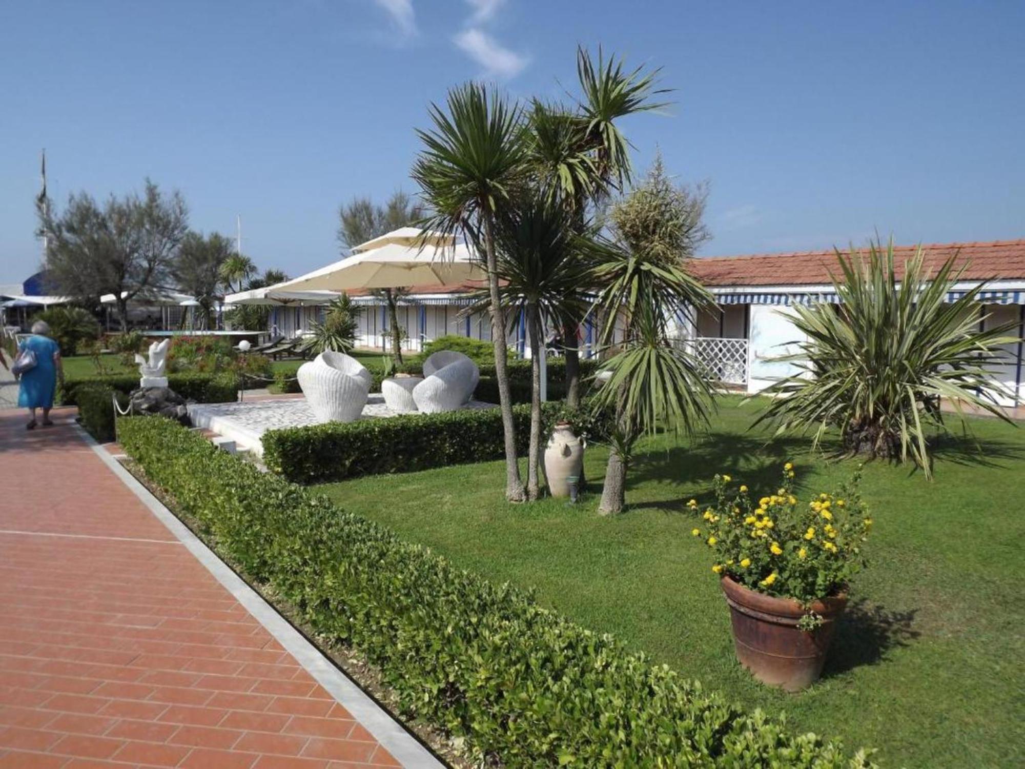 Bed And Breakfast Bagno Venezia Marina Di Carrara Esterno foto