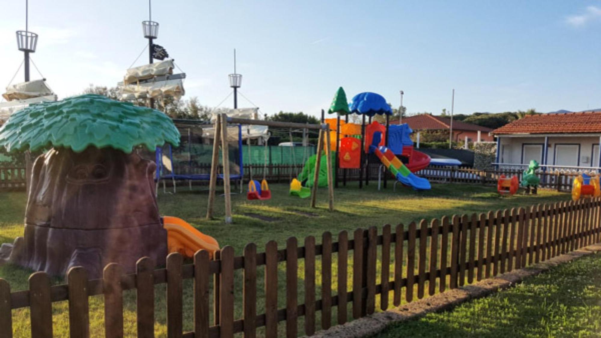 Bed And Breakfast Bagno Venezia Marina Di Carrara Esterno foto