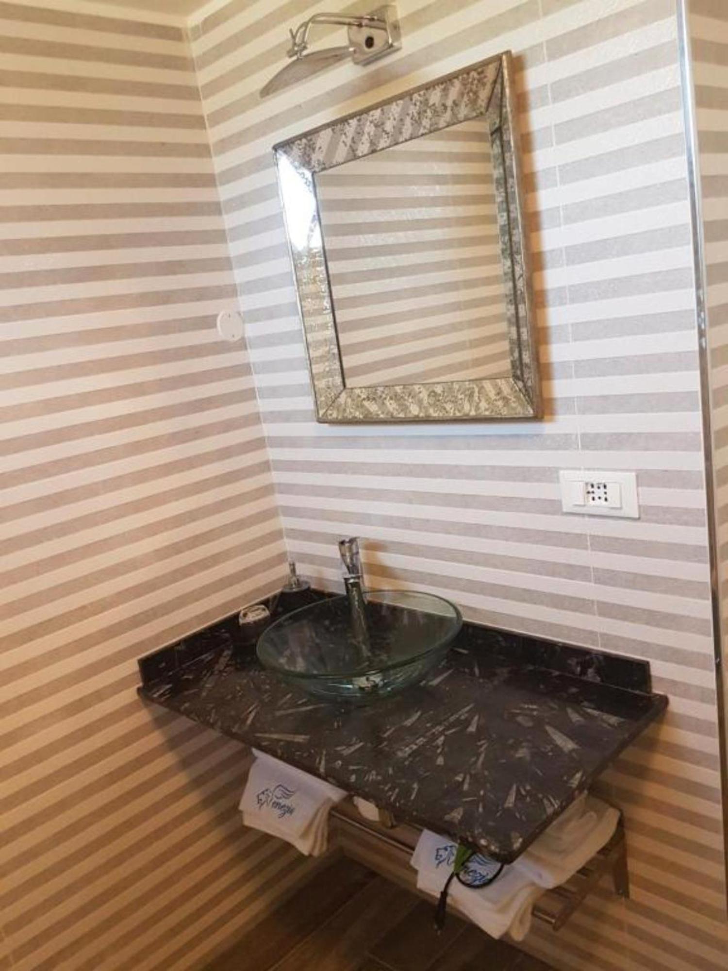 Bed And Breakfast Bagno Venezia Marina Di Carrara Esterno foto